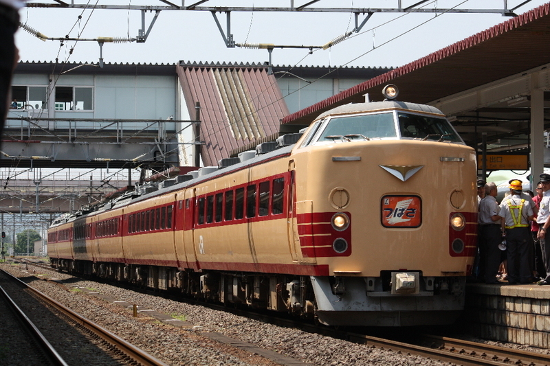 6/19 485系国鉄色ラストラン「つばさ」 その1 - 休日の屋根裏