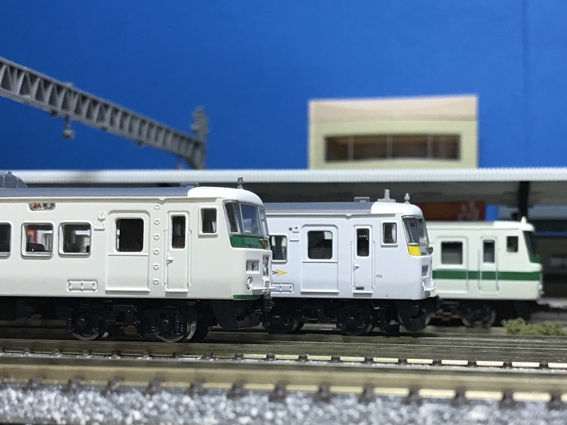 TOMIX 185系200番台 入線 - 休日の屋根裏