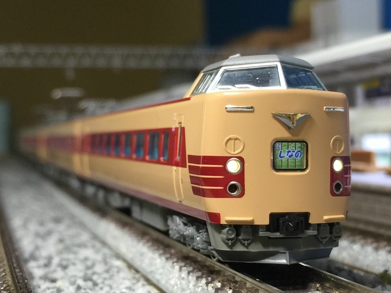 KATO 381系 パノラマしなの入線 - 休日の屋根裏