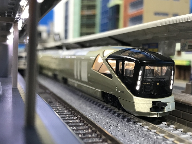 TOMIX 185系（踊り子・強化型スカート）入線 - 休日の屋根裏