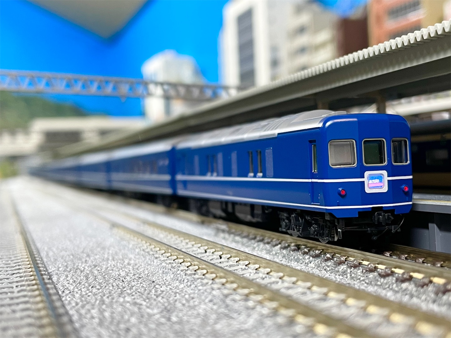 マイクロエース24系24形白帯「あけぼの」 - 休日の屋根裏