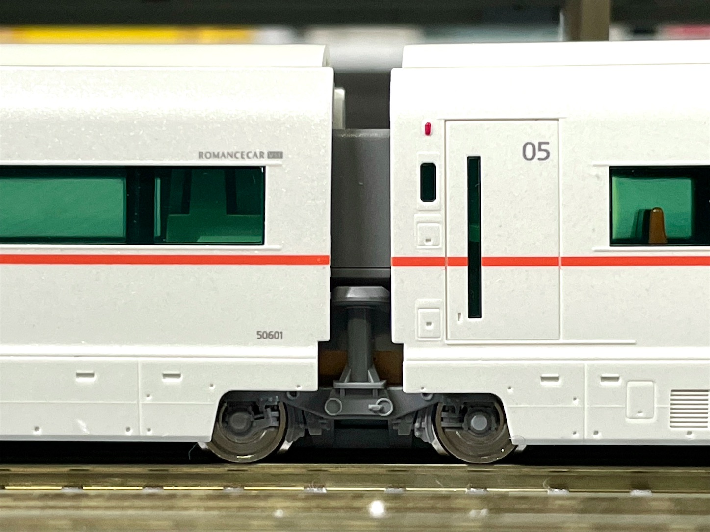 美しき白きロマンスカー TOMIX 小田急VSE - 休日の屋根裏