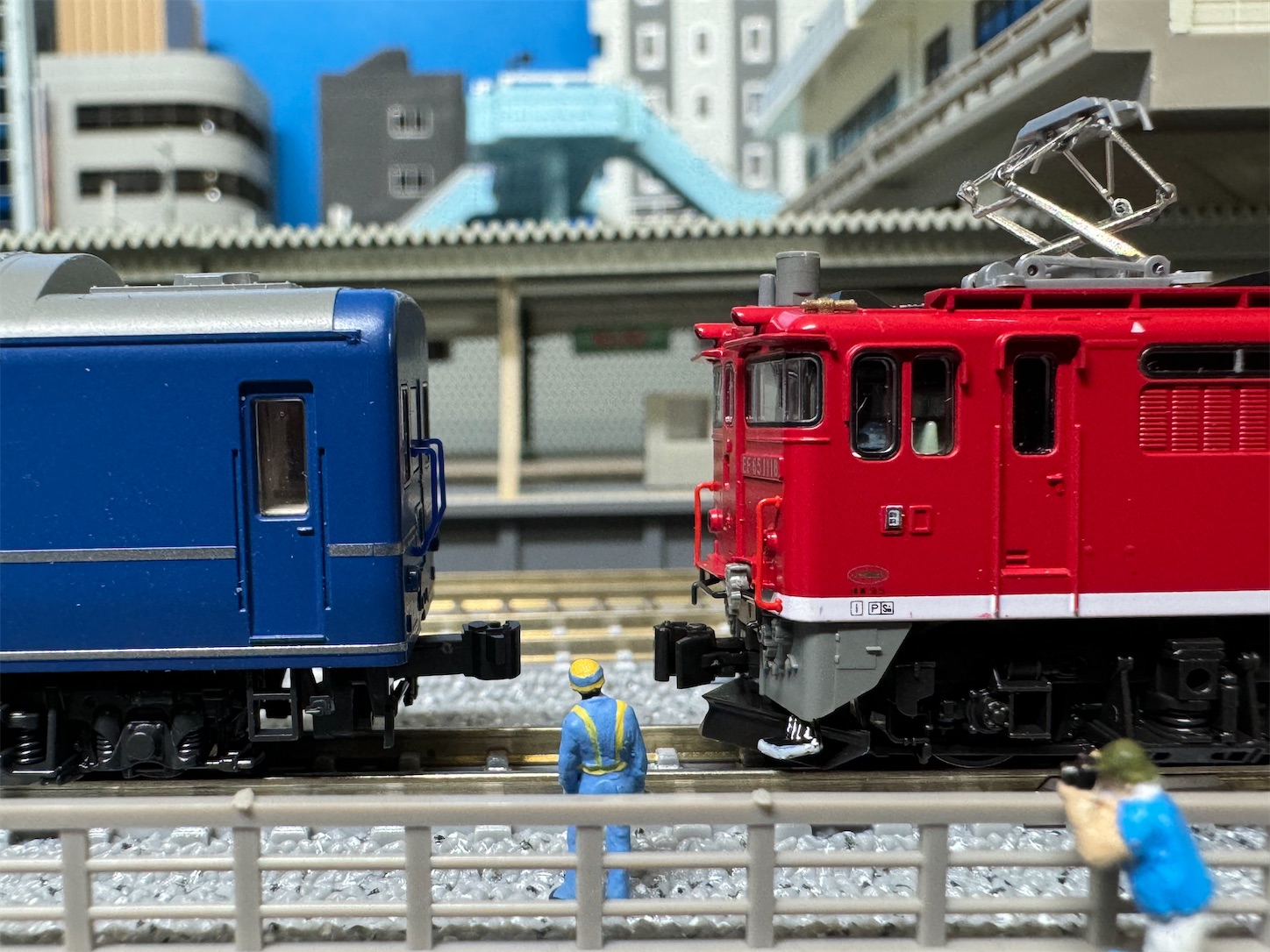 KATO EF65-1118 「ゲッパ」で再現 急行銀河ほか - 休日の屋根裏