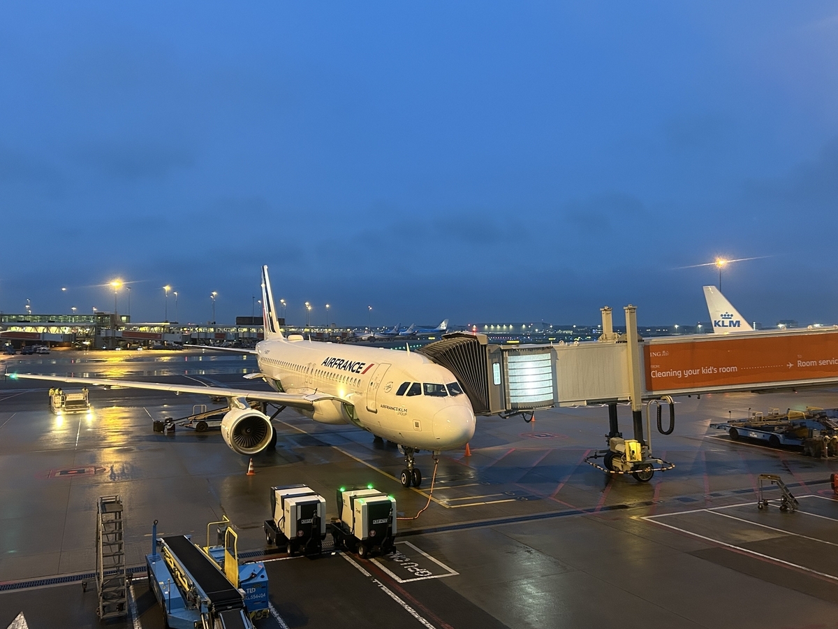 エールフランスのビジネスクラスに感銘を受けた話（アムステルダム