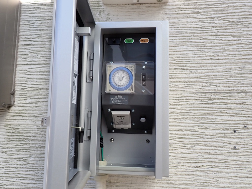 アウトランダーPHEV充電コンセント工事