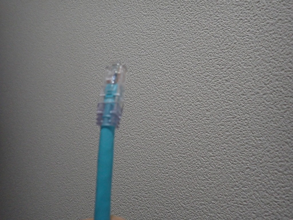 RJ45プラグ