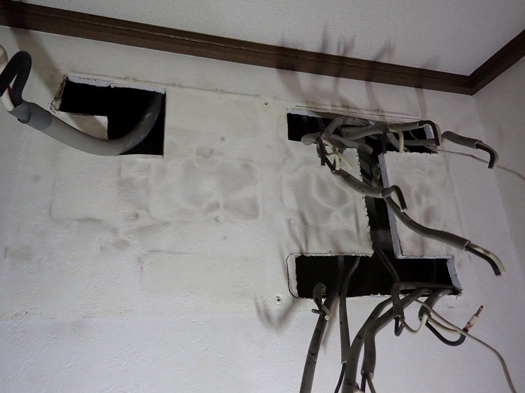 分電盤取り外し