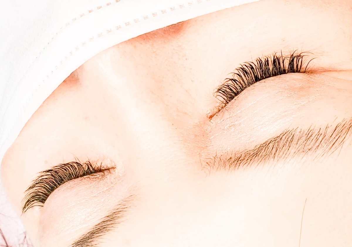 濃密ながら最新の美しいお目元はｌカールでどこから見ても自信ありな毎日を ビジンなマツゲ Salon Maman Meme めめ