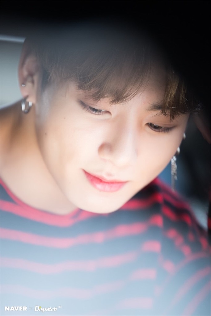 防弾少年団(BTS) - INU クリスマス ジョングク 181224防弾少年団_ジョングク_Dispatch HDフォト:クリスマス