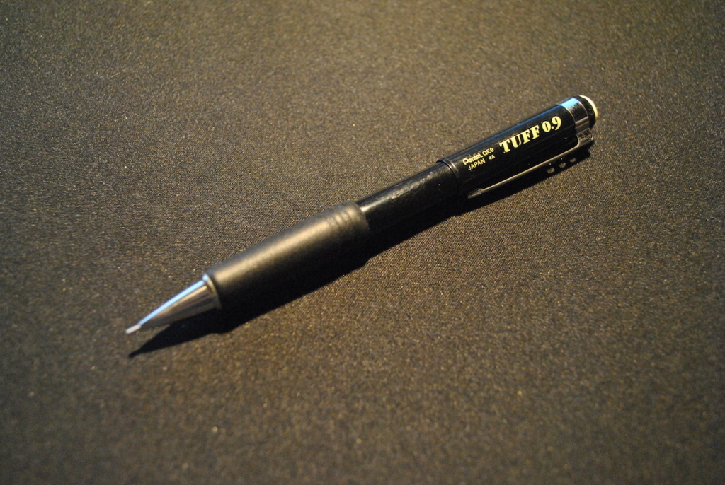 初めての ぺんてる タフシャープ 0 9mm Newfolder