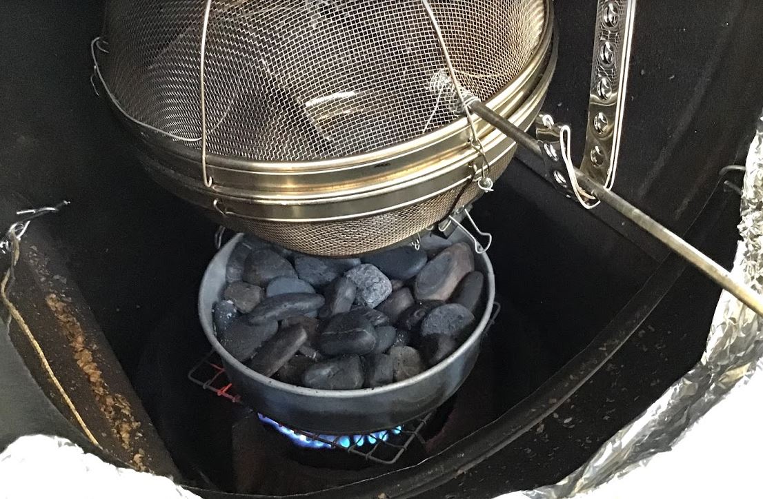 小型の焙煎機 6 石焼いもの石投入 いもはぜオヤジの自由研究