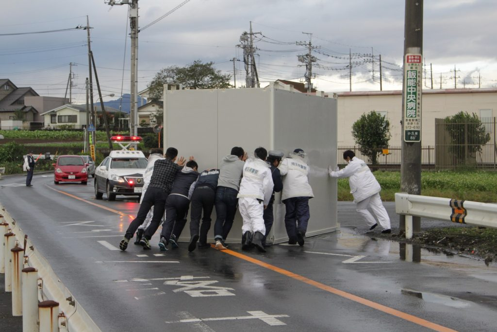 風で倒木やプレハブ横転 プレハブの日記 風で倒木やプレハブ横転 プレハブの日記