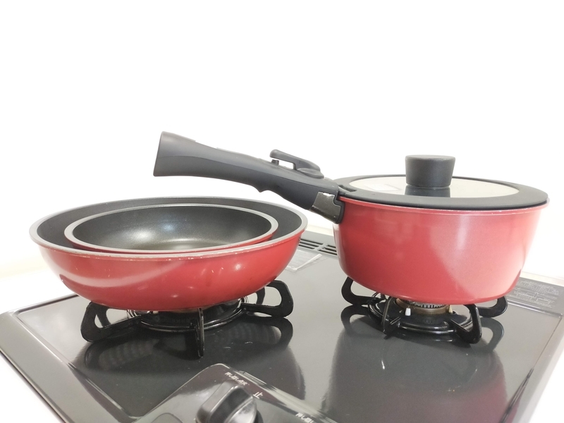 鍋・フライパン：取っ手がTORERU【ニトリ】 - 紫からし検品所