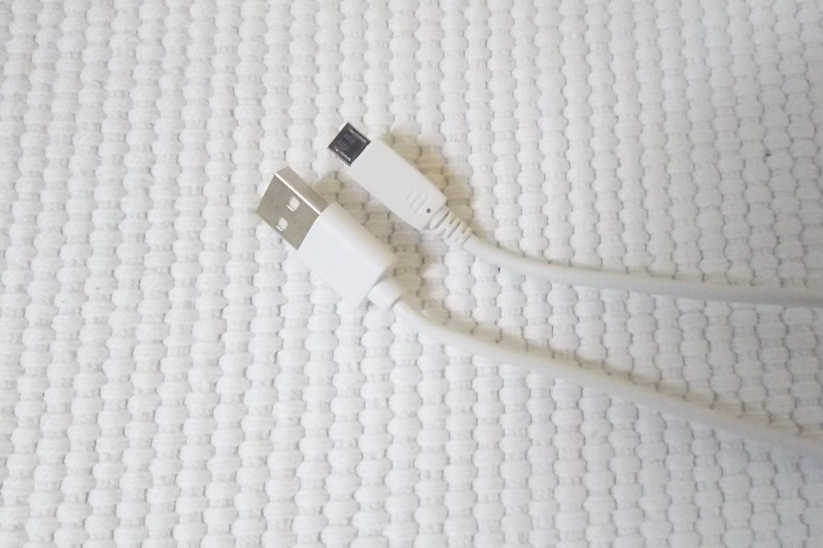 501SH（ガラケー）が壊れたので充電器を探してみた - パート独女の 