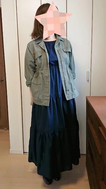 ぽっちゃりアラフォーが着るティアードマキシワンピースとミリタリージャケット アラフォーママのぽっちゃりコーデ