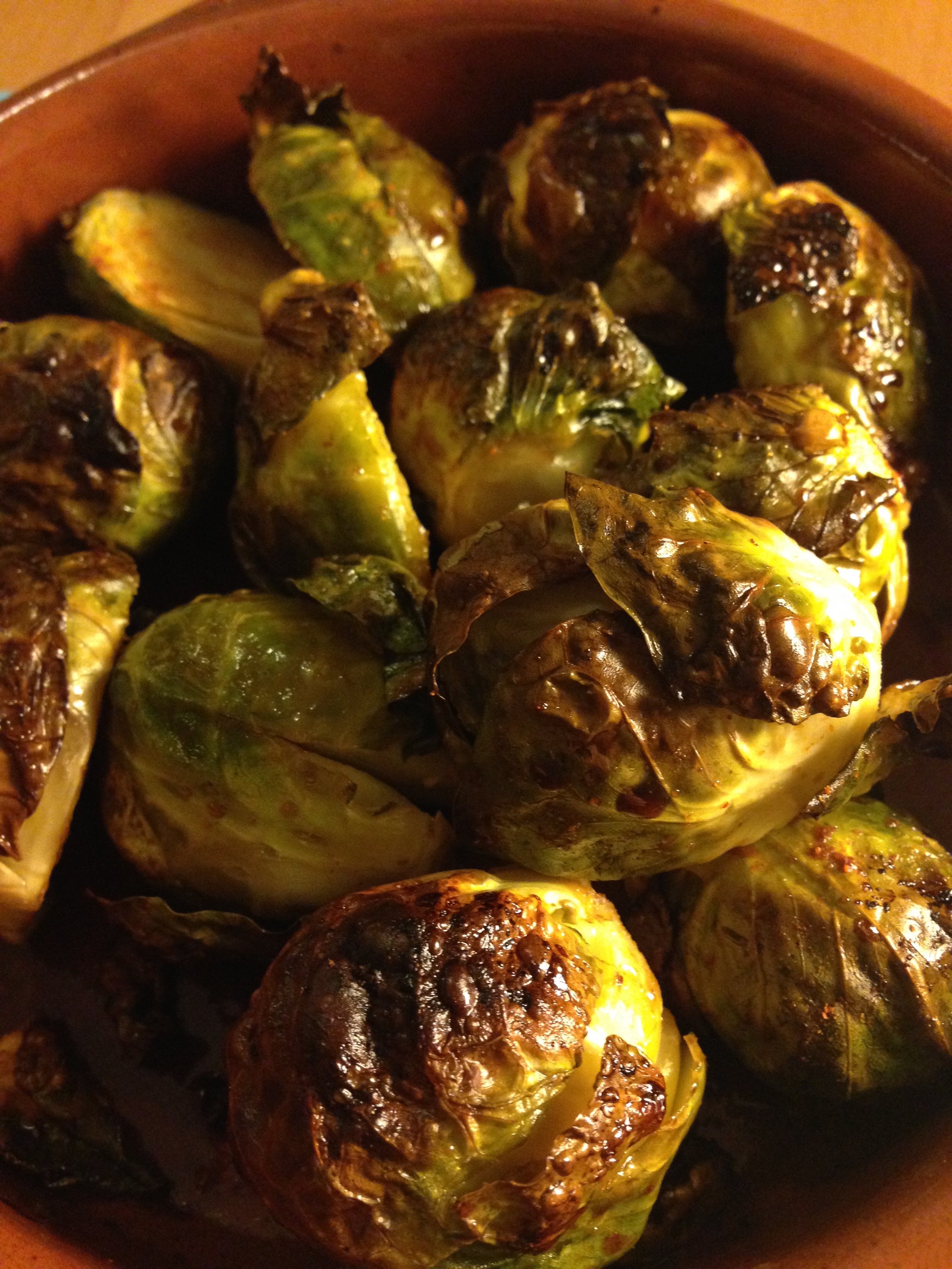 芽キャベツロースト2種 2種のペッパーとレモン汁と柘榴エキス 栗とキャラウェイシードと大蒜玉葱 焼き紅鮭 塩麹 生姜 ハリッサ 覚書き アメリカ生活 野菜たっぷりご飯の記録