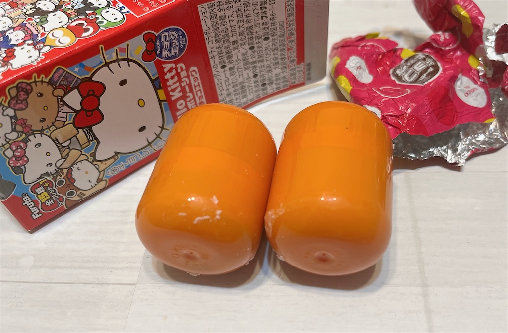 ハローキティちゃんコラボのチョコエッグを買った🍫 - 日日是好日