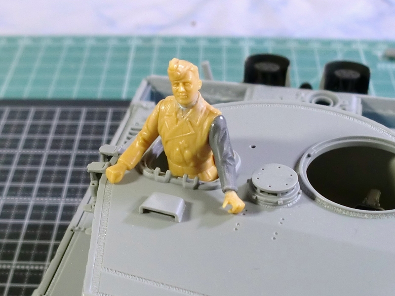 ミリタリータイガーフィギュア　カスタム 1/35 ミリタリーミニチュアシリーズ No.227 ドイツ重戦車