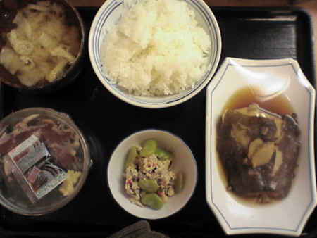 カレイの煮付け、かつおのたたき、おからと春野菜の和え物＠西池袋食