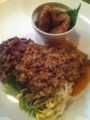 カツオの揚げつくね　梅肉ソースとカレー風味のドライ坦々飯＠山羊に