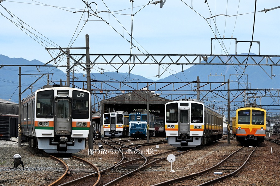 鉄道１２ バラ売り可能一枚３８０円日本 鉄道写真 三岐鉄道 保々車両区(2026.5.31) 旧JR東海 クモハ211系、5000