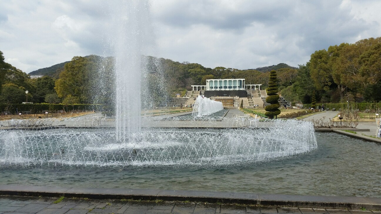 子供と一緒にフィールドアスレチック 神戸市立須磨離宮公園 えーっと キャンプ行く