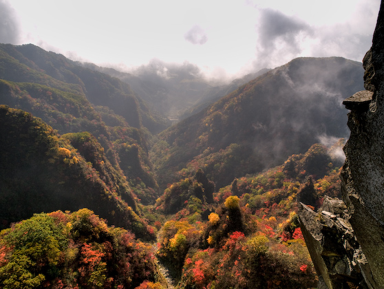 霧の地獄谷