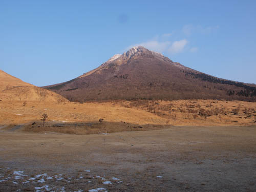 冬の由布岳