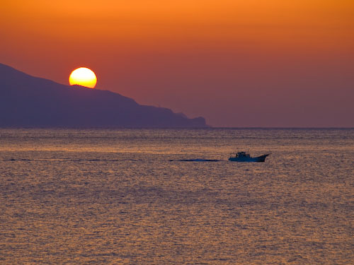 口永良部島と夕陽