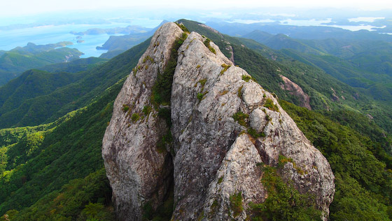 洲藻白岳の西峰より