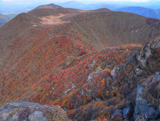 大船山山頂より、段原方面を眺める