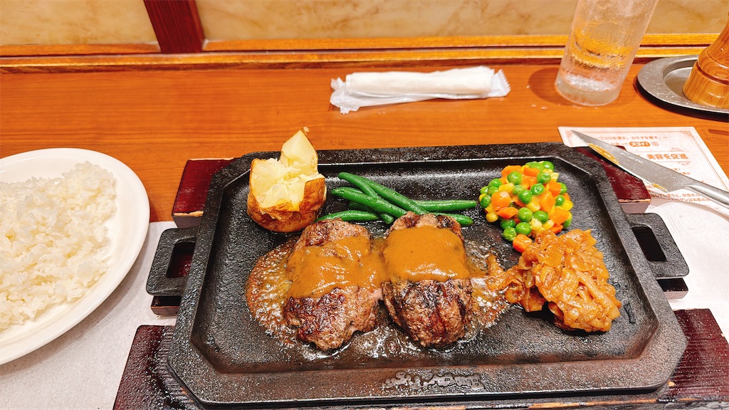 ハングリータイガー：ハンバーグとライス