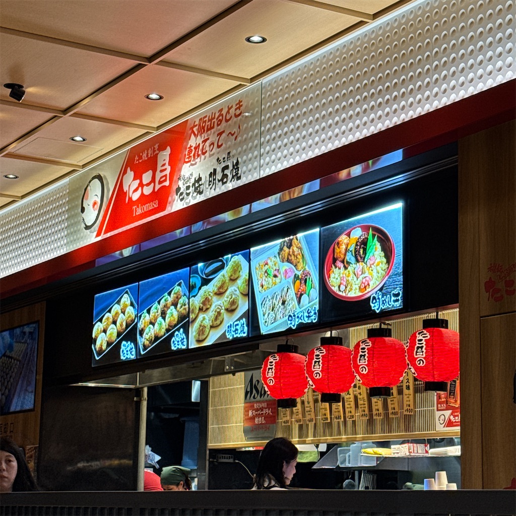 フードコート内のタコ焼き店