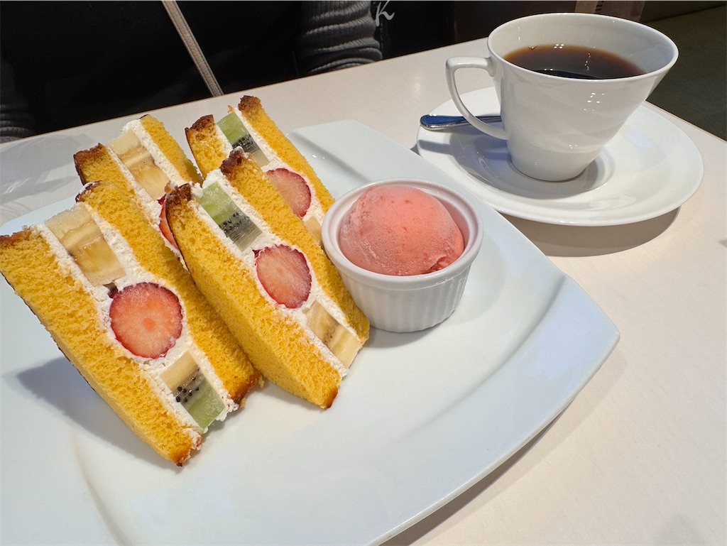文明堂カフェ:フルーツサンド