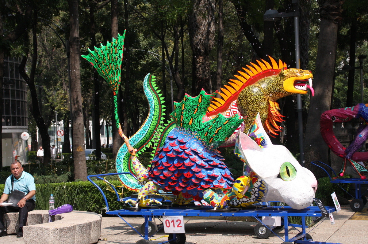 メキシコの民芸品アレブリヘ2019秋 - メキシコのりこ