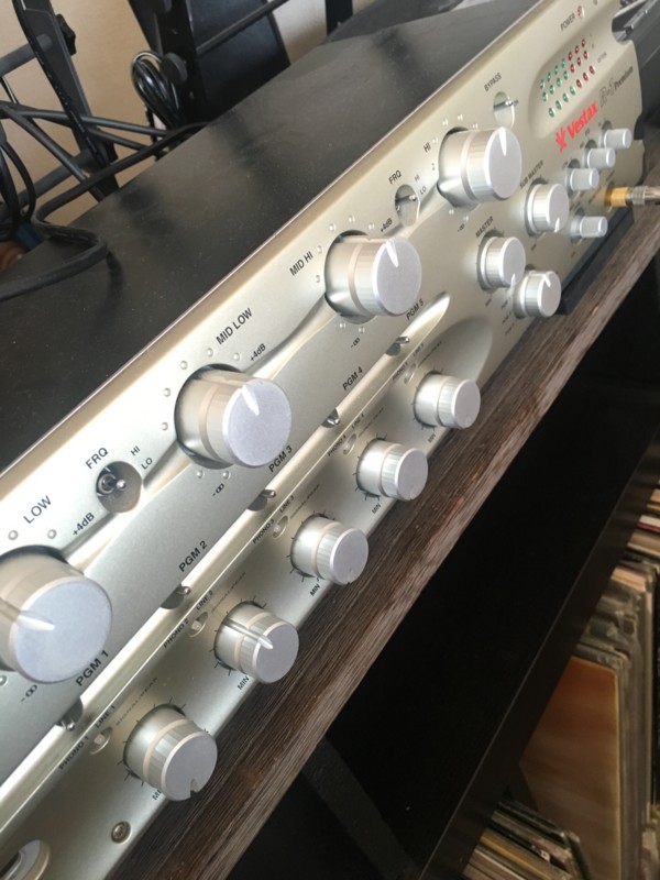 DJミキサー考察 VESTAX R-3 〜購入に至る経緯(1)〜 - filter DJミキサー考察 VESTAX R-3 〜購入に至る経緯(1)〜 - filter