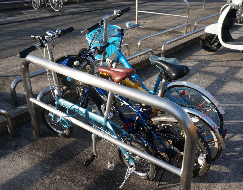 自転車 倒し て 車 に 傷