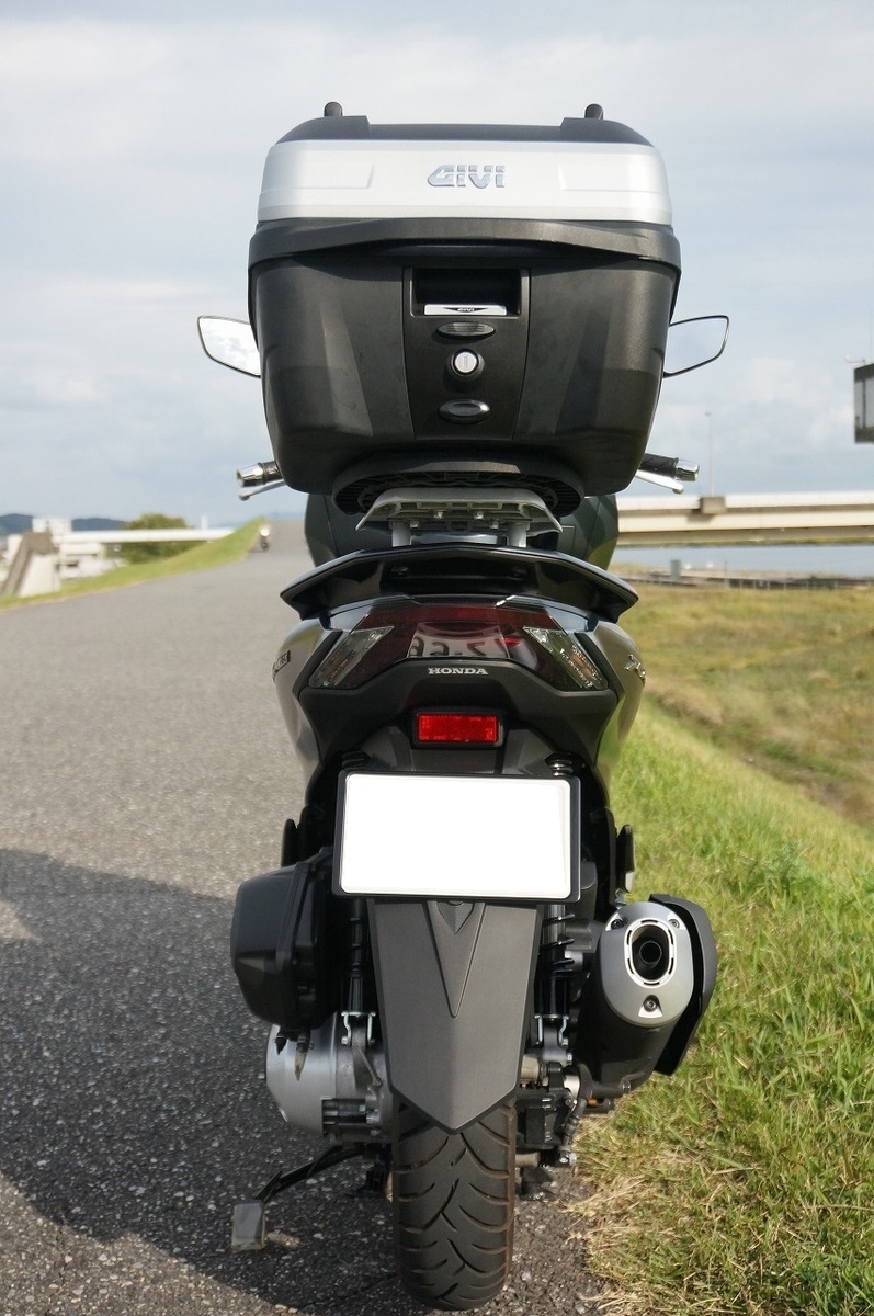 HONDA バイク用　純正リアボックス ベースキャリア　鍵付き PCX160 HONDA バイク用純正リアボックス ベースキャリア鍵付き PCX160