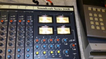 Soundcraft Series 200B アナログミキサー Soundcraft Series 200b - What To Know & Where To Buy