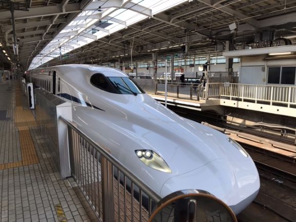 1人で新幹線指定席の予約はA席orE席？隣が空席or相席？ - 夫婦で呑み鉄