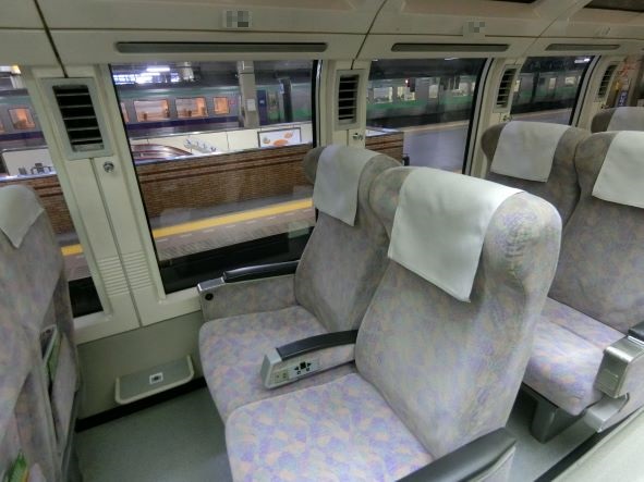 臨時特急ニセコ号乗車記①～10時打ちに負けたら諦めずに粘れ！ - 夫婦