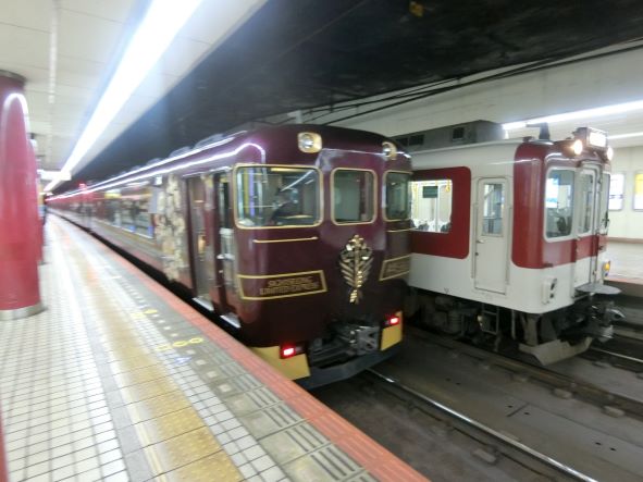 時間が短かすぎ！近鉄の観光特急「あをによし」ツインシート乗車記