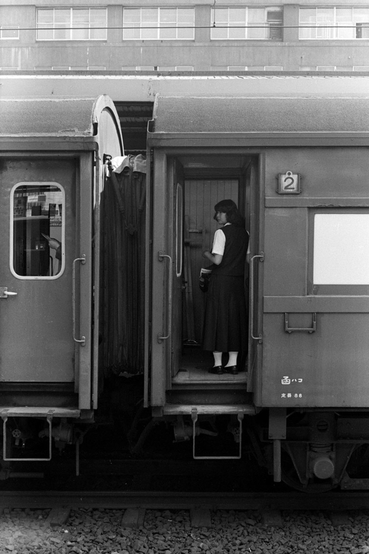 車両写真-13 28mmはちょっと - ただいま鉄道写真スキャン中