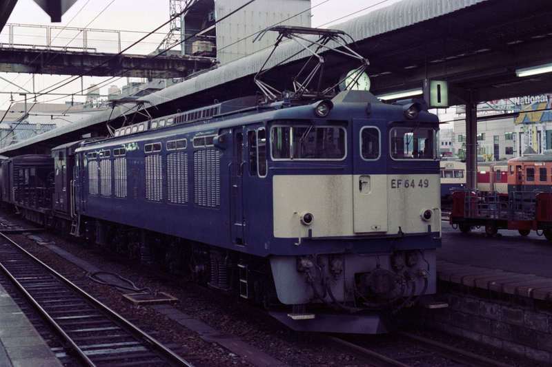 おっと、まだ松本だ - ただいま鉄道写真スキャン中