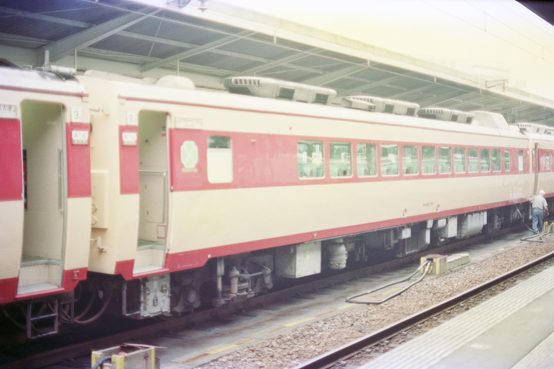 どうしてこんな写真に - ただいま鉄道写真スキャン中