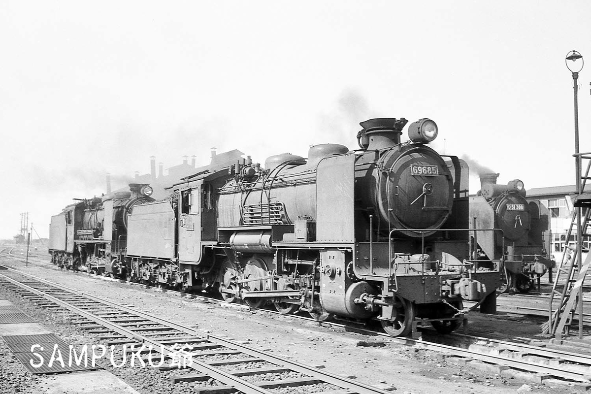 69685と69690 - ただいま鉄道写真スキャン中