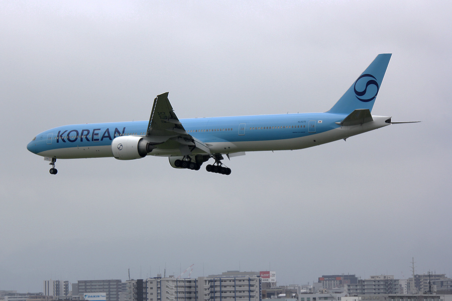 大韓航空 新塗装 B773 福岡空港 - Jun の Airplane Photo Gallery