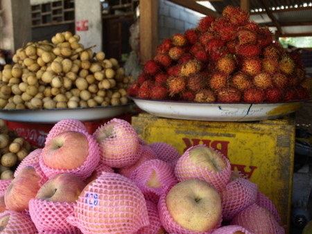 apple, rambutan,langsat