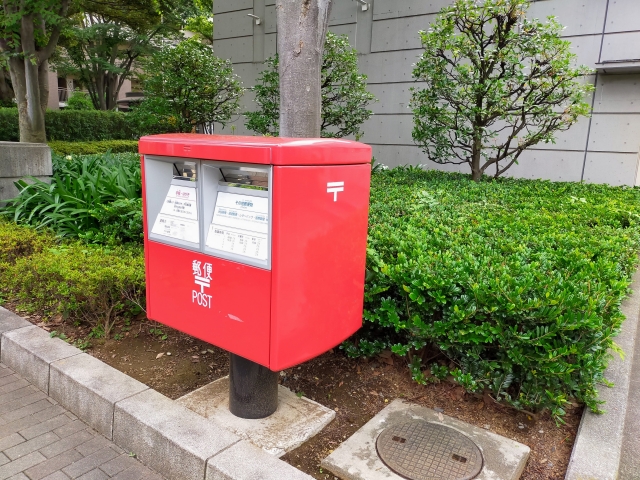 レターパックの郵便ポスト投函は左右どっち？入れる場所の違いと入ら  