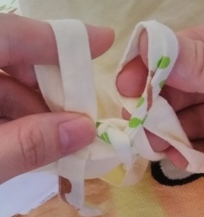 赤ちゃんの服の紐がすぐほどける時は イアンノット という結び方 楽に子育てしたい 適当育児 妊娠日記